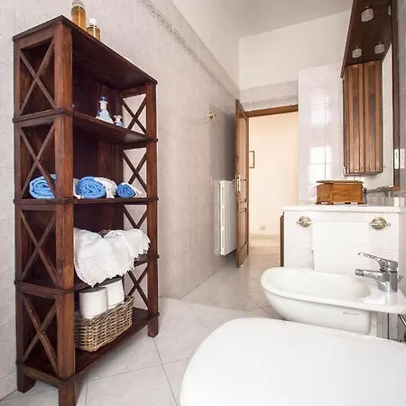 ゲストハウス A Casa Di Irma E Nilo 4*