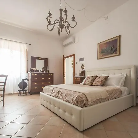 A Casa Di Irma E Nilo בית הארחה